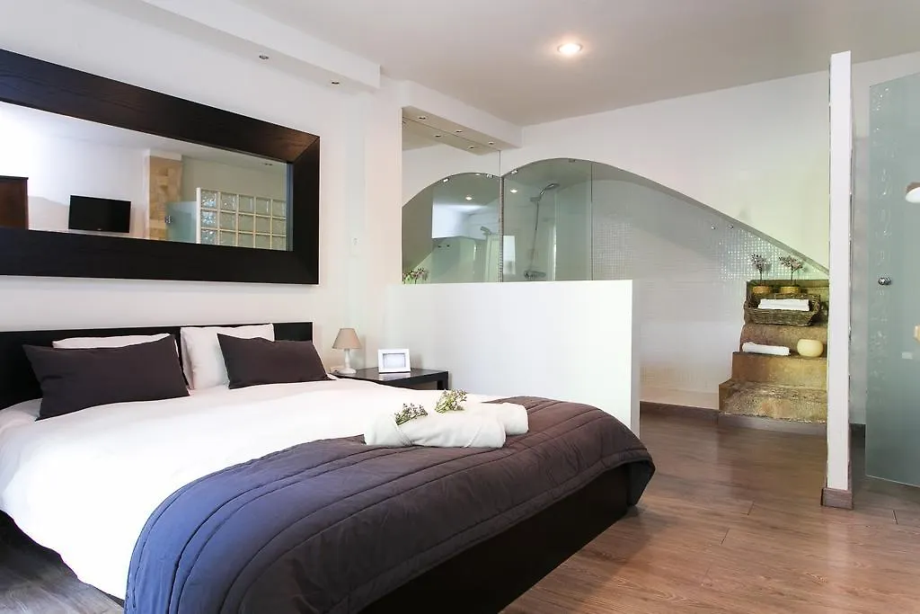 Apartment 4 Rooms Barcelona Spain