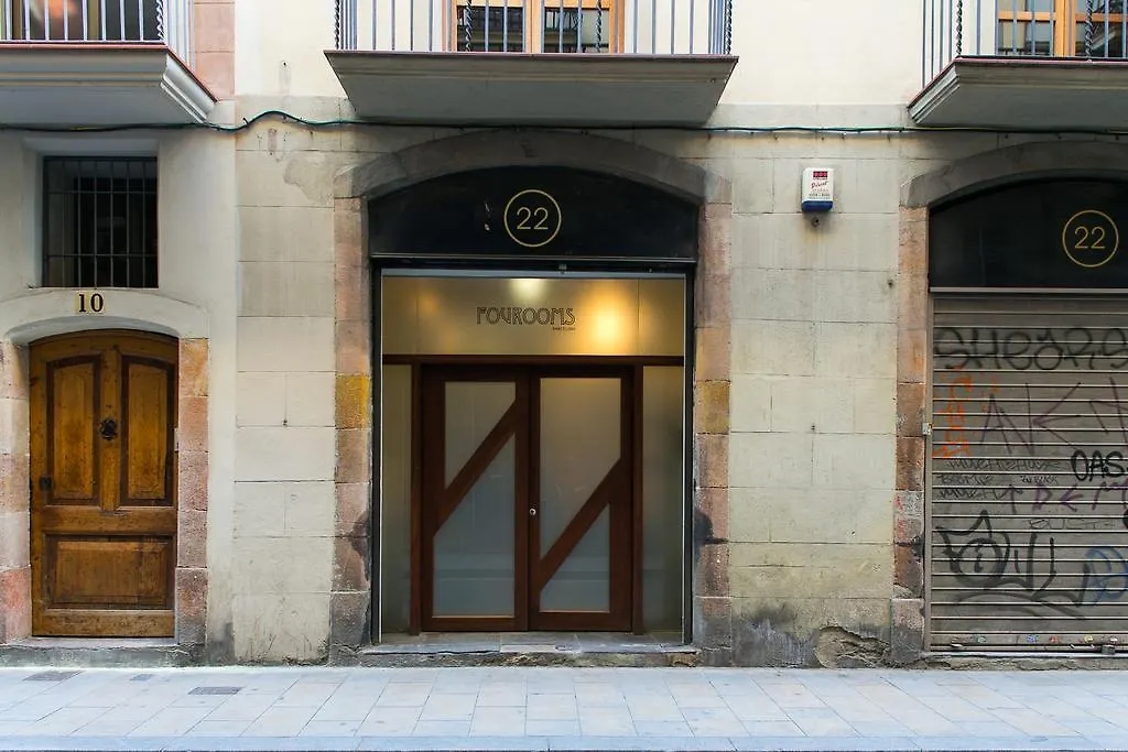 4 Rooms Barcelona Apartment